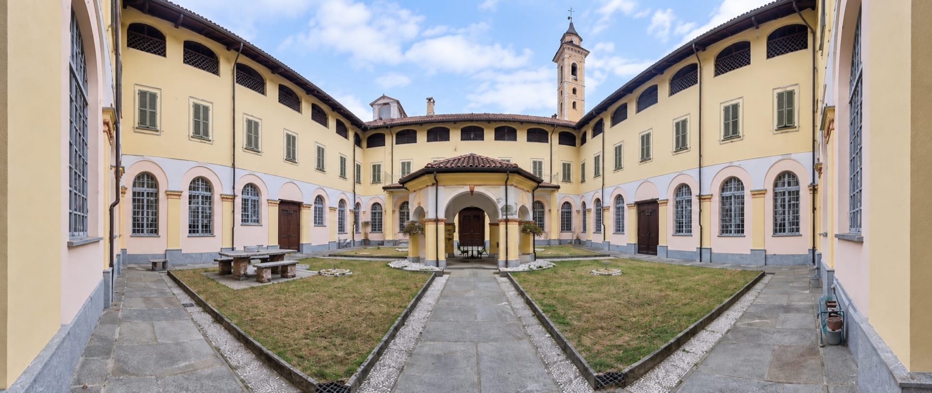 VIVISITA AL MONASTERO DELLA VISITAZIONE